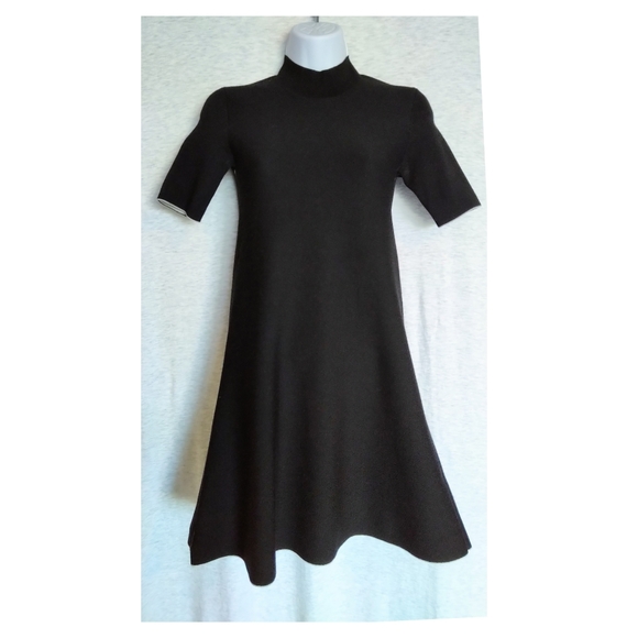 Theory Lakelyn Evian Contrast-Trim Stretch Knit Dress - Picture 3 of 9